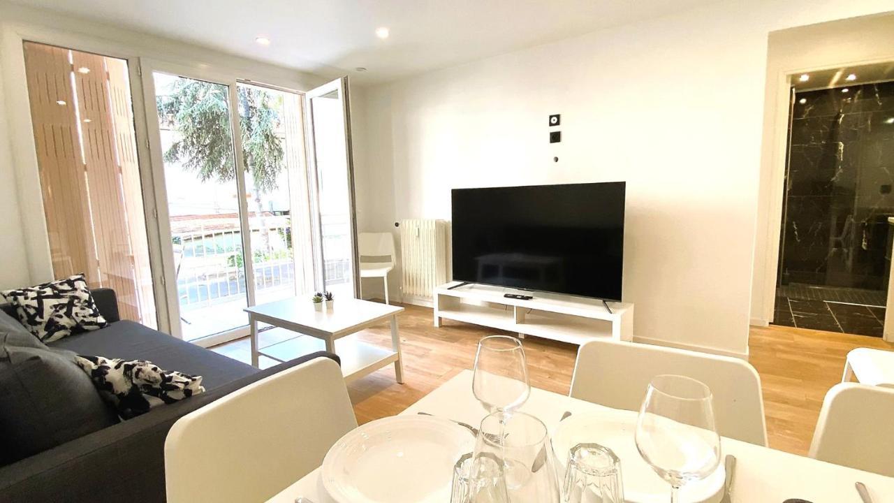 Marie Antoinette - Appartement 2 Chambres, Centre Ville, Terrasse, Moderne Antibes Luaran gambar